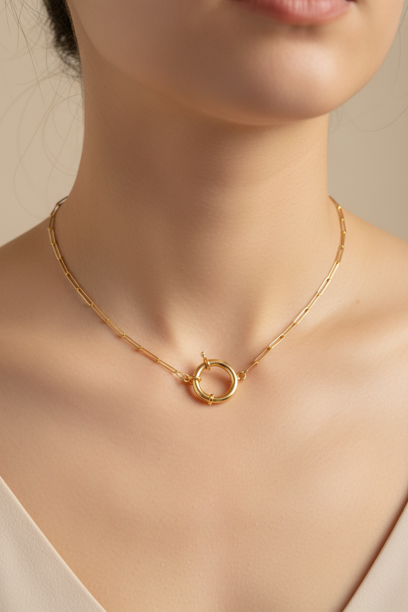 Model Collarbone Lifestyle
